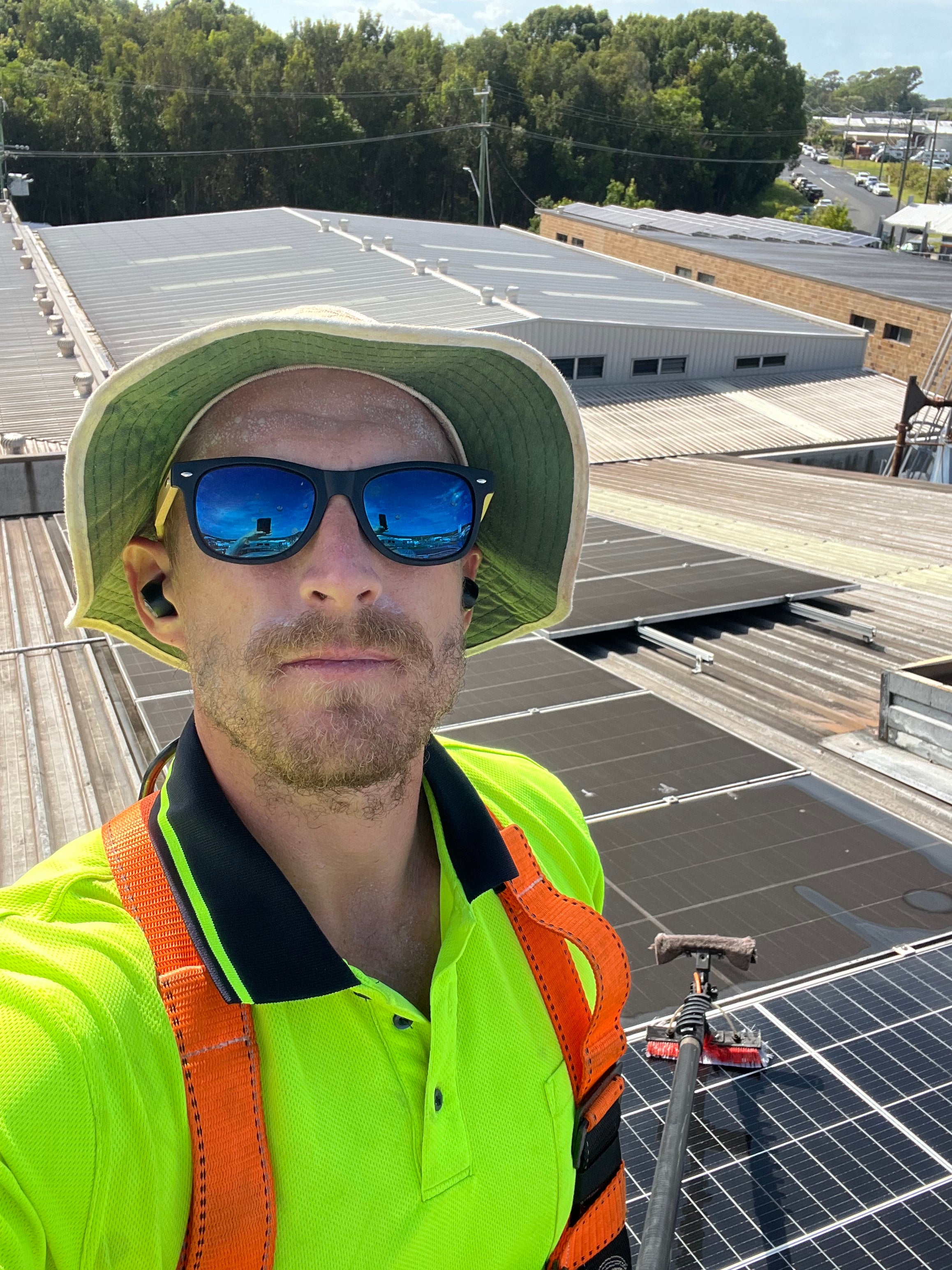 Sol R Clean - Solar Panel Cleaning Services